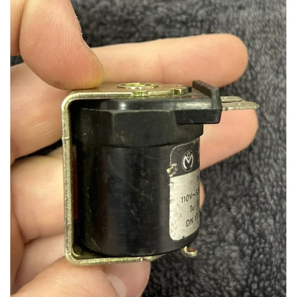 AUK Mueller Valve 110/127V Huebsch F380900 Solenoid Part